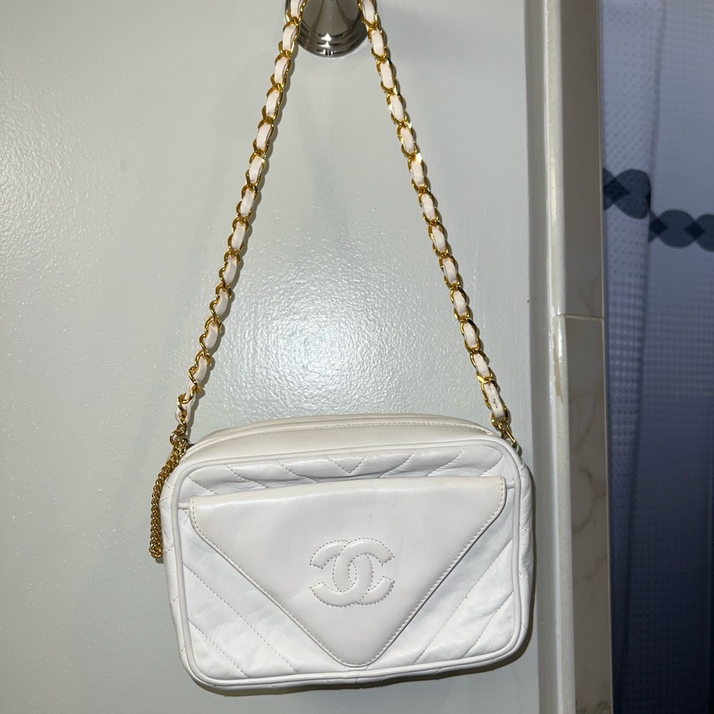 ‼️RARE‼️ Vintage White Chanel Quilted Shoulder Bag